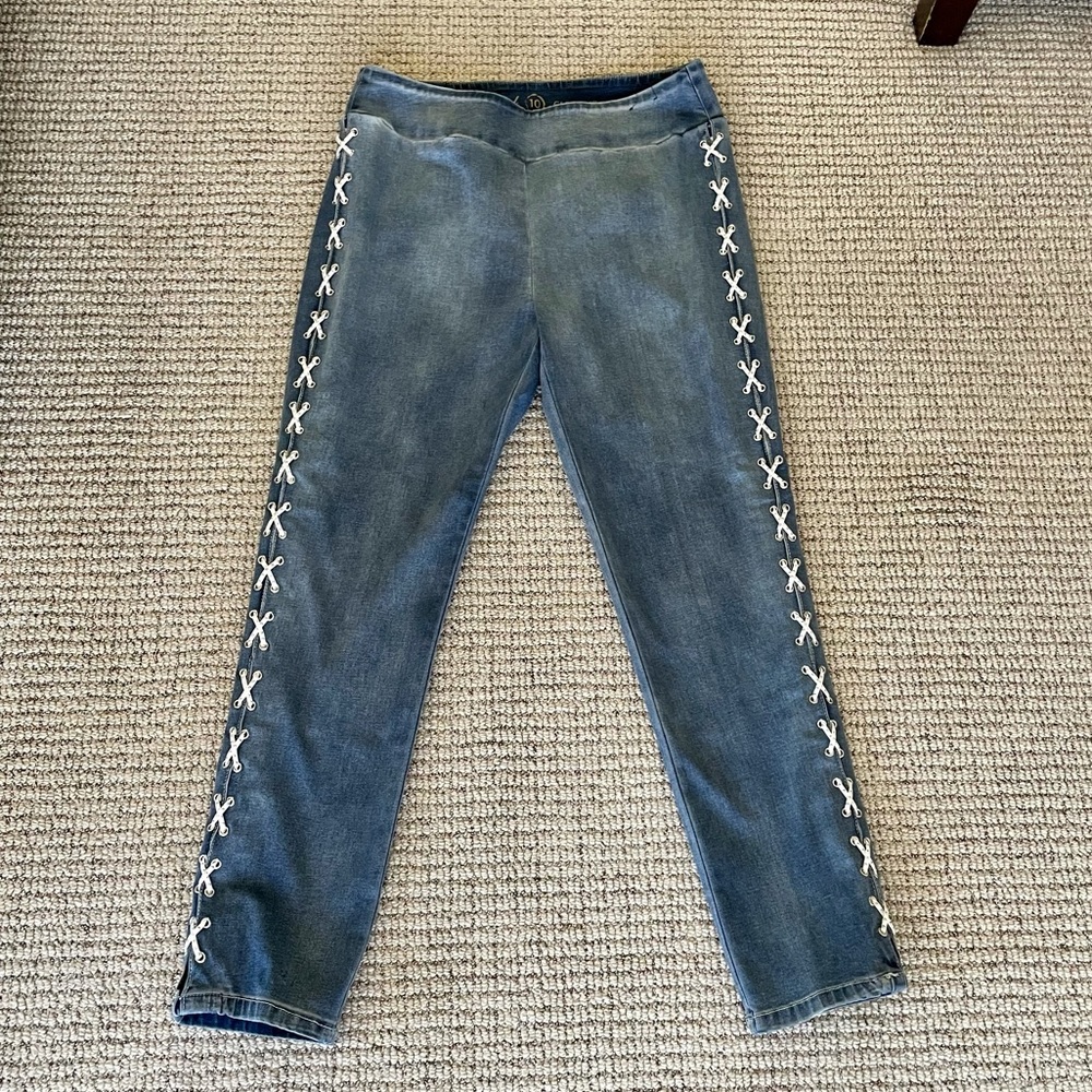 NWOT Ethyl Pull On Studded Lace Up Jeans